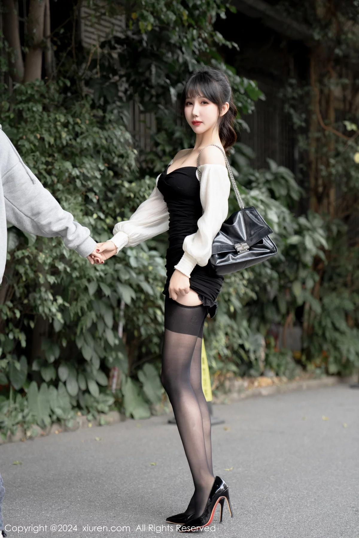 [[XiuRen秀人网]秀人网]No.7930_模特波巧酱Al女友主题私房大尺度全果秀火辣身材遮点诱惑写真86P