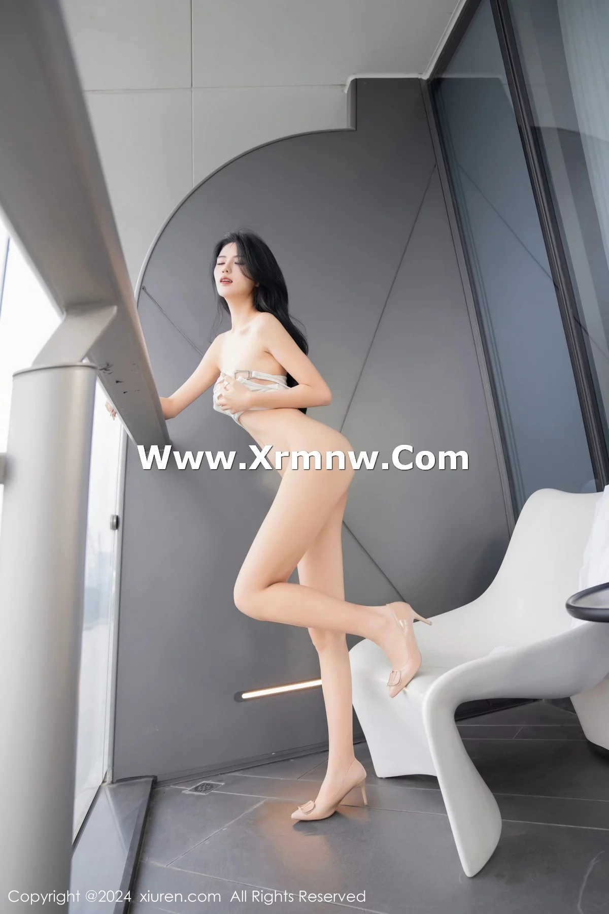 [[XiuRen秀人网]秀人网]No.7937_模特浅浅Danny性感简约白色套装露白色内衣秀曼妙身姿诱惑写真82P