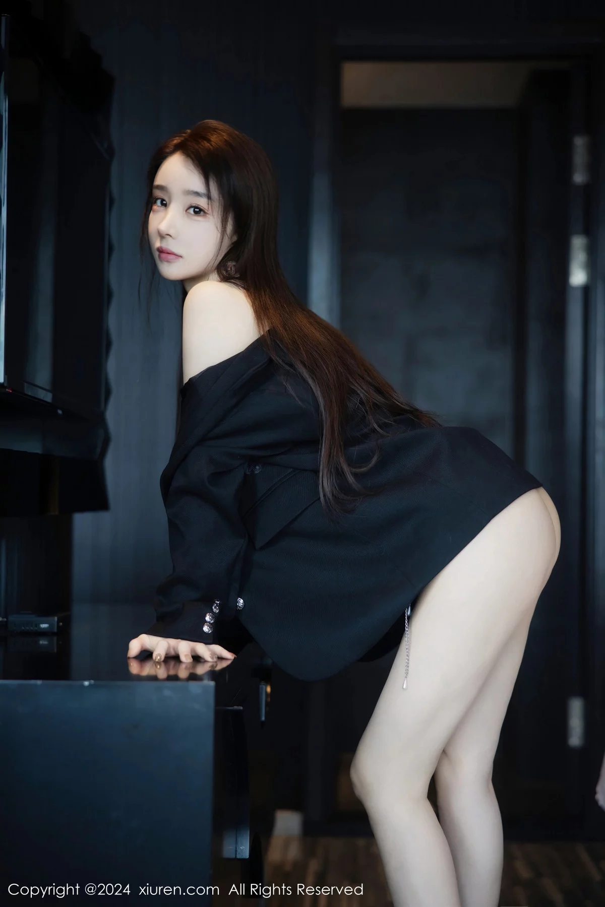 [[XiuRen秀人网]秀人网]No.7939_模特雨儿baby深色外衣露性感链式情趣内衣秀丰腴身材诱惑写真66P