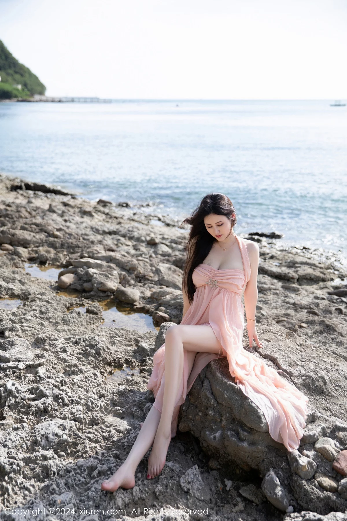 [[XiuRen秀人网]秀人网]No.7948_模特诗诗kiki性感粉色连衣裙露粉色内衣配原色丝袜惹火诱惑写真91P