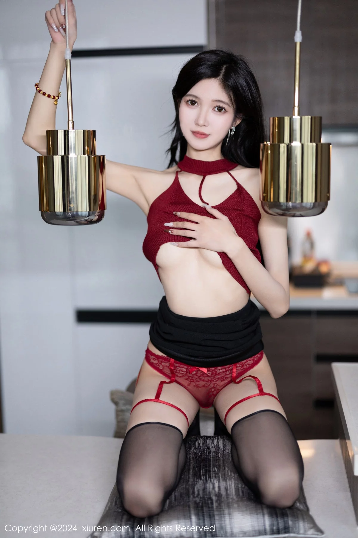 [[XiuRen秀人网]秀人网]No.7946_模特程程程暗红上衣配黑丝吊袜+红色情趣服秀曼妙身姿诱惑写真86P