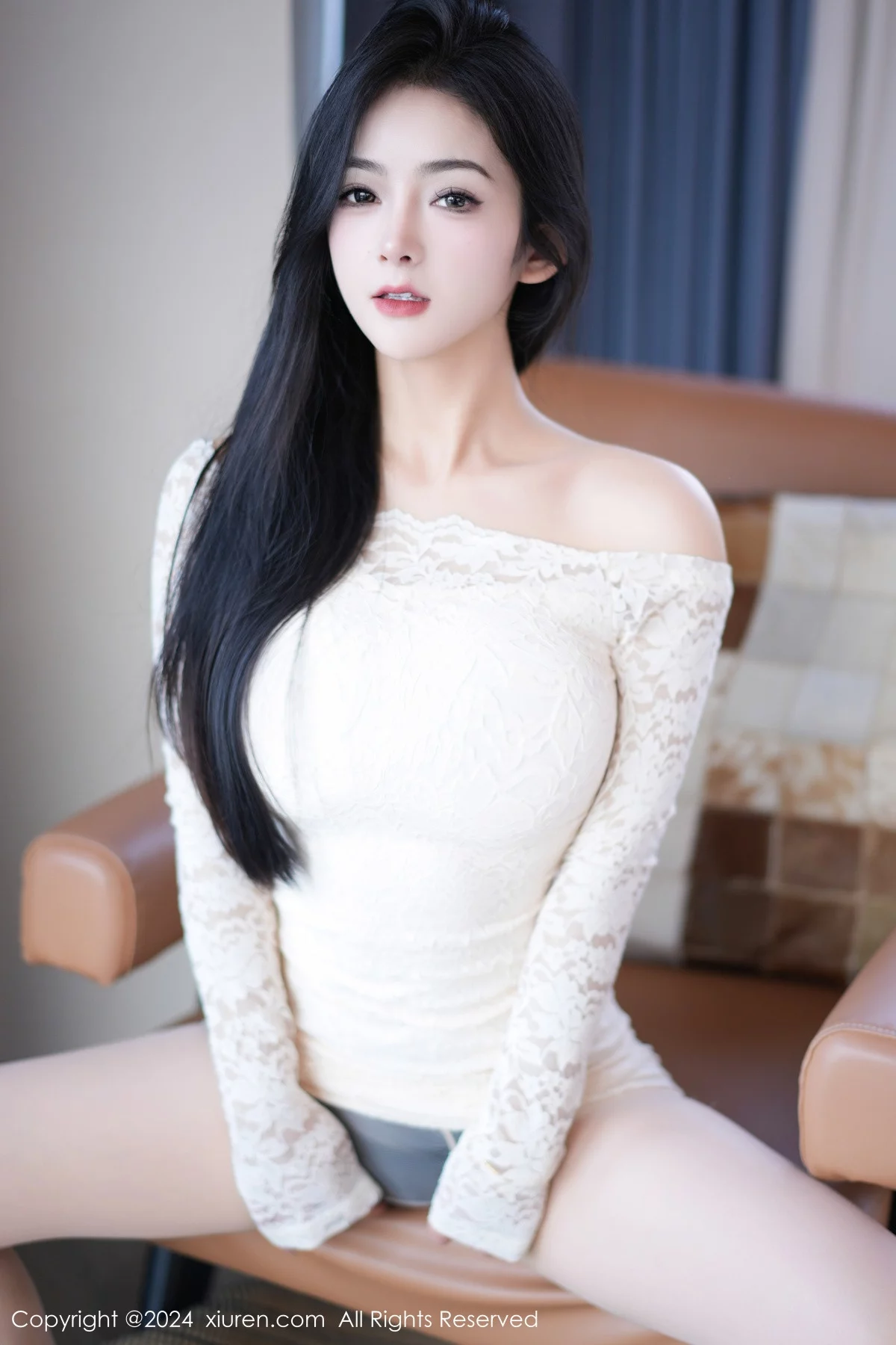 [[XiuRen秀人网]秀人网]No.7954_模特谭小灵性感白色服饰配超薄肉丝半撩秀丰腴身姿撩人诱惑写真79P