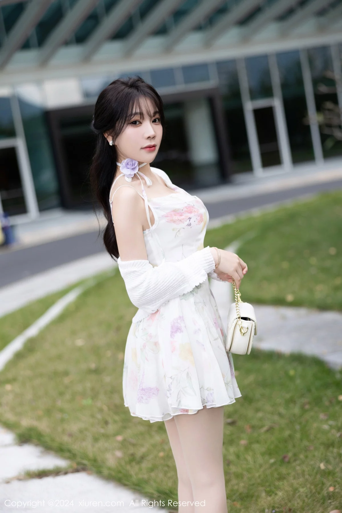 [[XiuRen秀人网]秀人网]No.7959_女神徐莉芝Booty性感白色短裙+黑色情趣服饰秀曼妙身姿诱惑写真82P