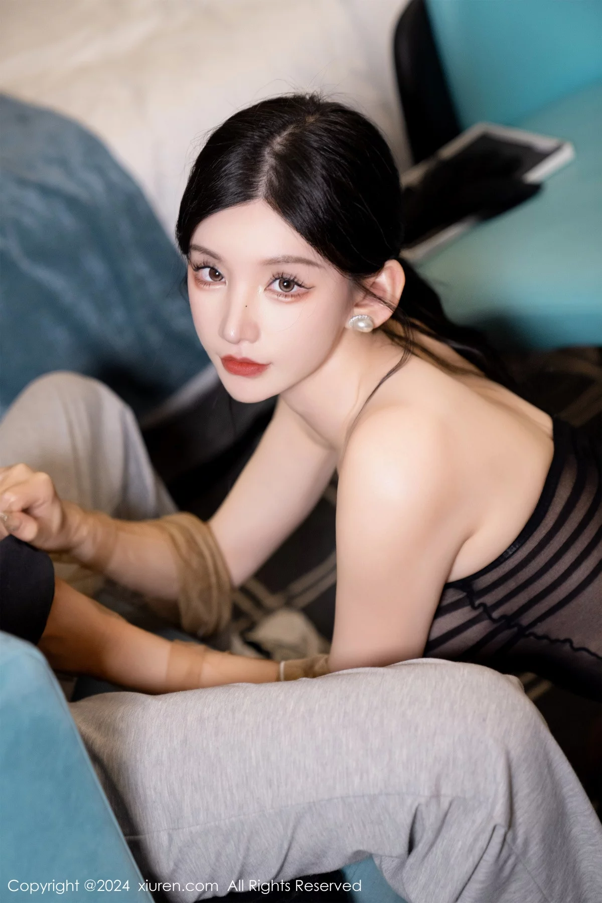 [[XiuRen秀人网]秀人网]No.7956_女神周于希Sally性感深色上衣露超薄黑丝秀惹火身材撩人诱惑写真98P