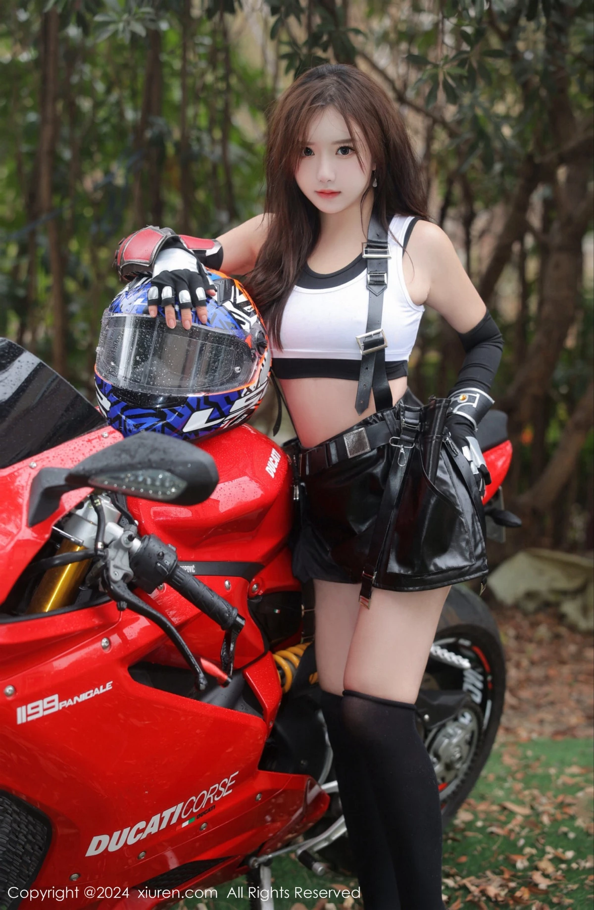 [[XiuRen秀人网]秀人网]No.7969_模特小薯条nienie摩托女郎角色白上衣配黑短裙秀丰满身材诱惑写真69P