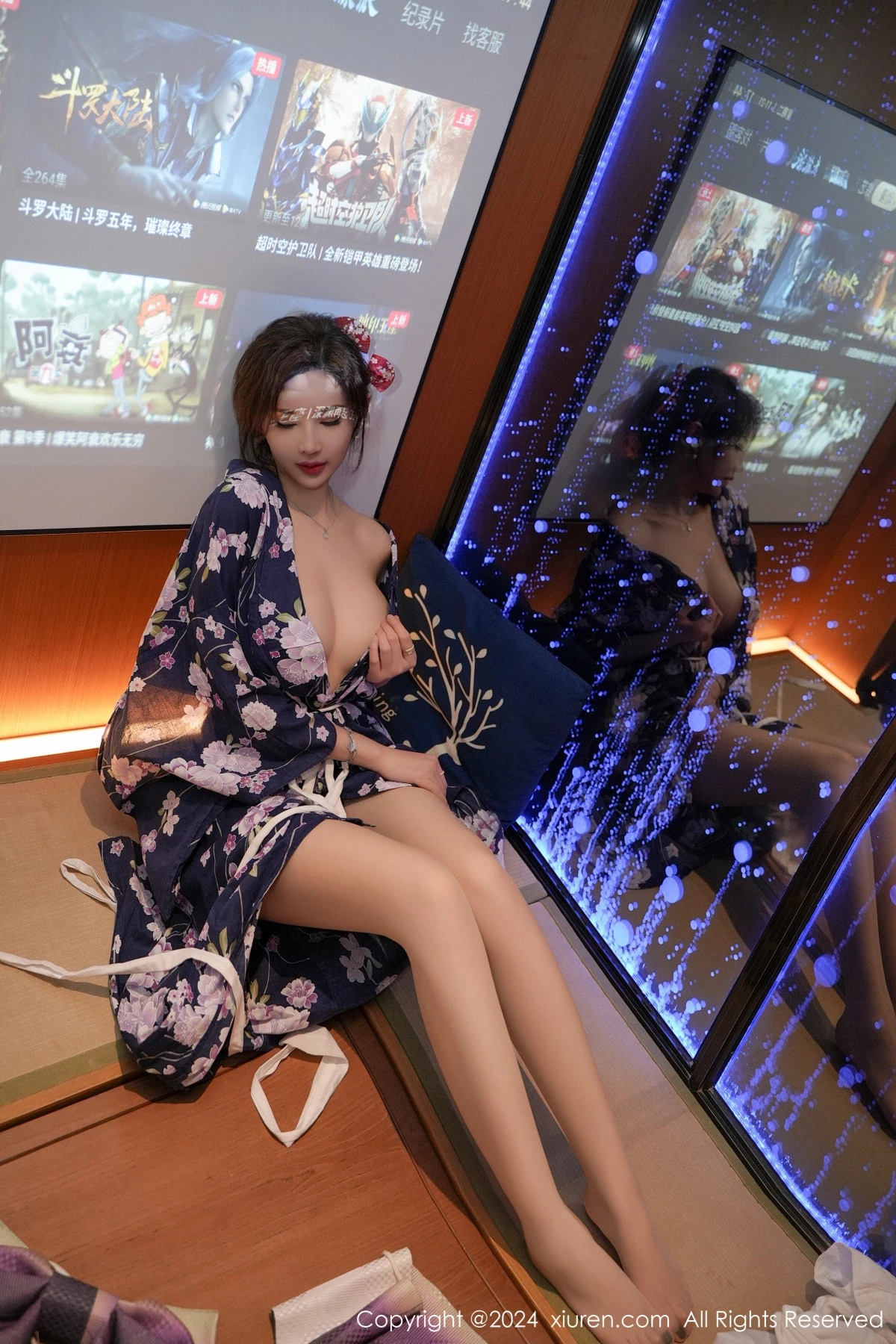 [[XiuRen秀人网]秀人网]No.7975_女神Carol周妍希深蓝色日式和服配超薄肉丝秀丰满身材诱惑写真70P