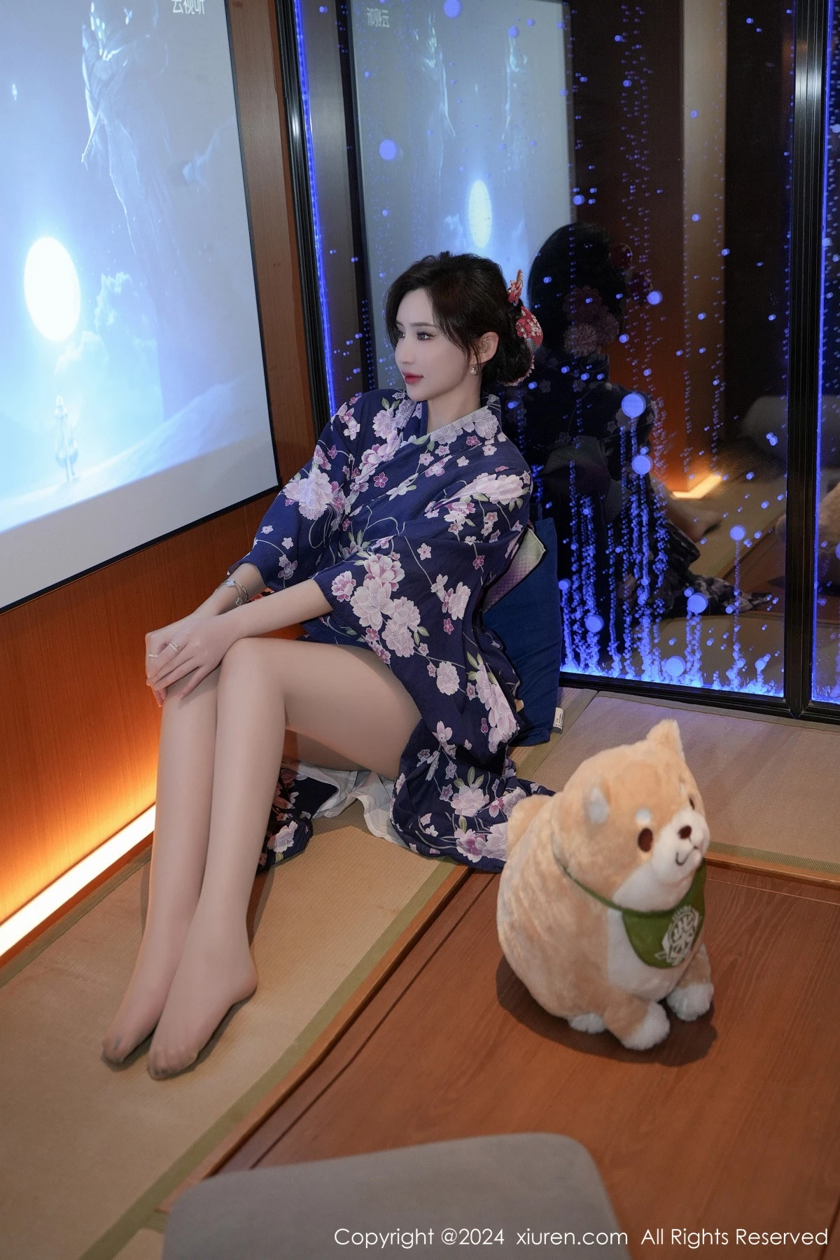 [[XiuRen秀人网]秀人网]No.7975_女神Carol周妍希深蓝色日式和服配超薄肉丝秀丰满身材诱惑写真70P