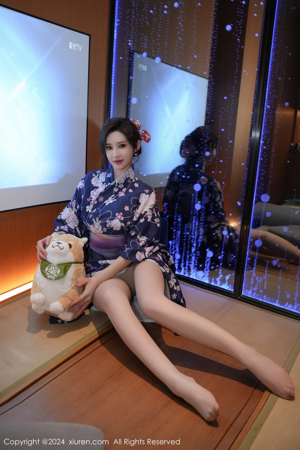 [[XiuRen秀人网]秀人网]No.7975_女神Carol周妍希深蓝色日式和服配超薄肉丝秀丰满身材诱惑写真70P