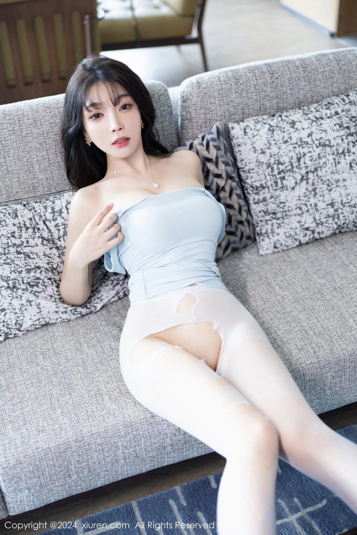 [[XiuRen秀人网]秀人网]No.7976_女神徐莉芝Booty淡蓝连衣短裙+白色蕾丝内衣秀曼妙身姿诱惑写真90P