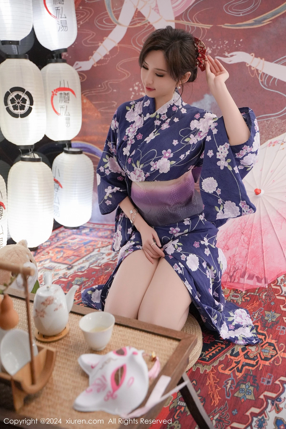 [[XiuRen秀人网]秀人网]No.7975_女神Carol周妍希深蓝色日式和服配超薄肉丝秀丰满身材诱惑写真70P