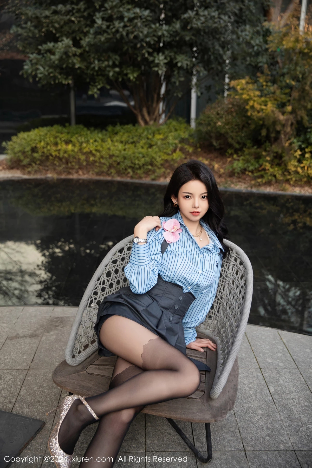 [[XiuRen秀人网]秀人网]No.7979_模特大美妞儿半脱露性感白色内衣配超薄黑丝秀完美身材诱惑写真82P