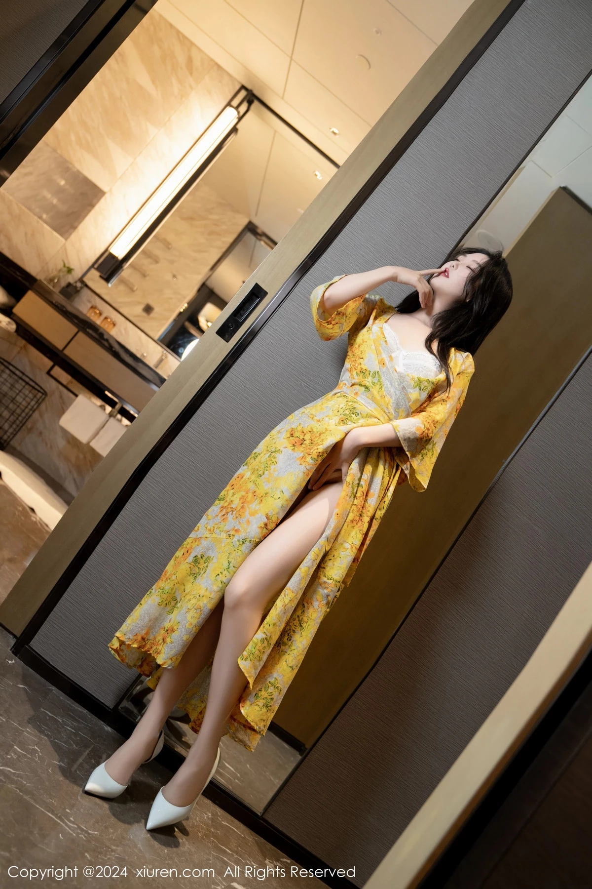 [[XiuRen秀人网]秀人网]No.7981_模特利世情节拍摄性感黄色连衣裙露白色蕾丝内衣完美诱惑写真99P