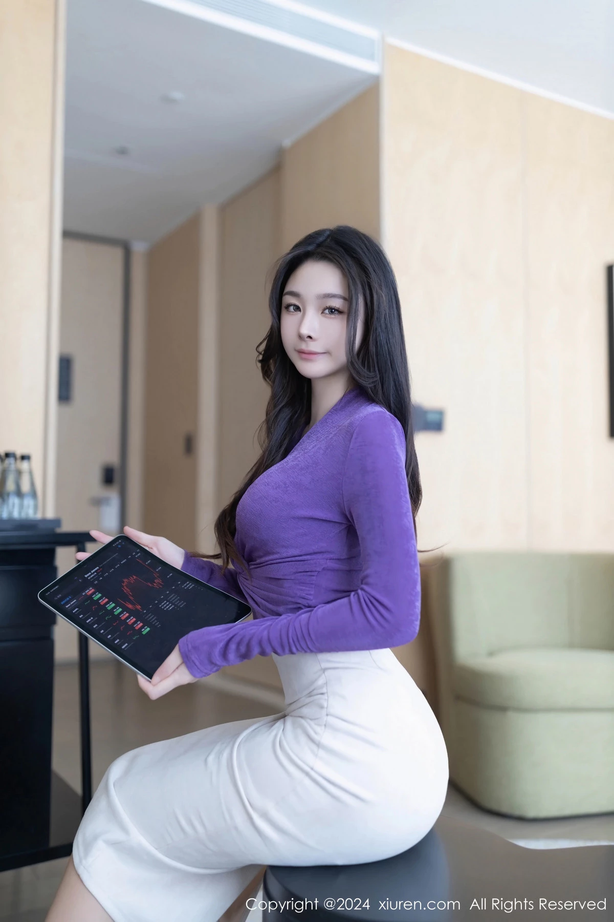 [[XiuRen秀人网]秀人网]No.7982_模特小逗逗经理角色扮演性感轻透花纹内衣秀曼妙身姿诱惑写真80P