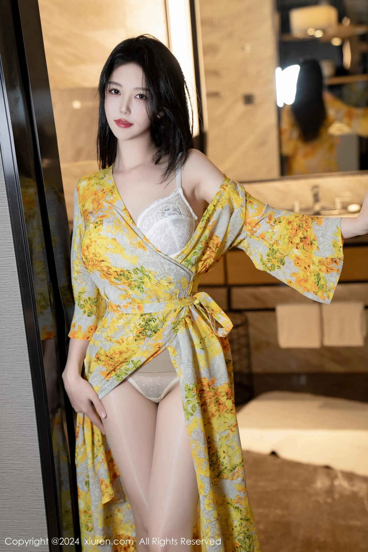 [[XiuRen秀人网]秀人网]No.7981_模特利世情节拍摄性感黄色连衣裙露白色蕾丝内衣完美诱惑写真99P