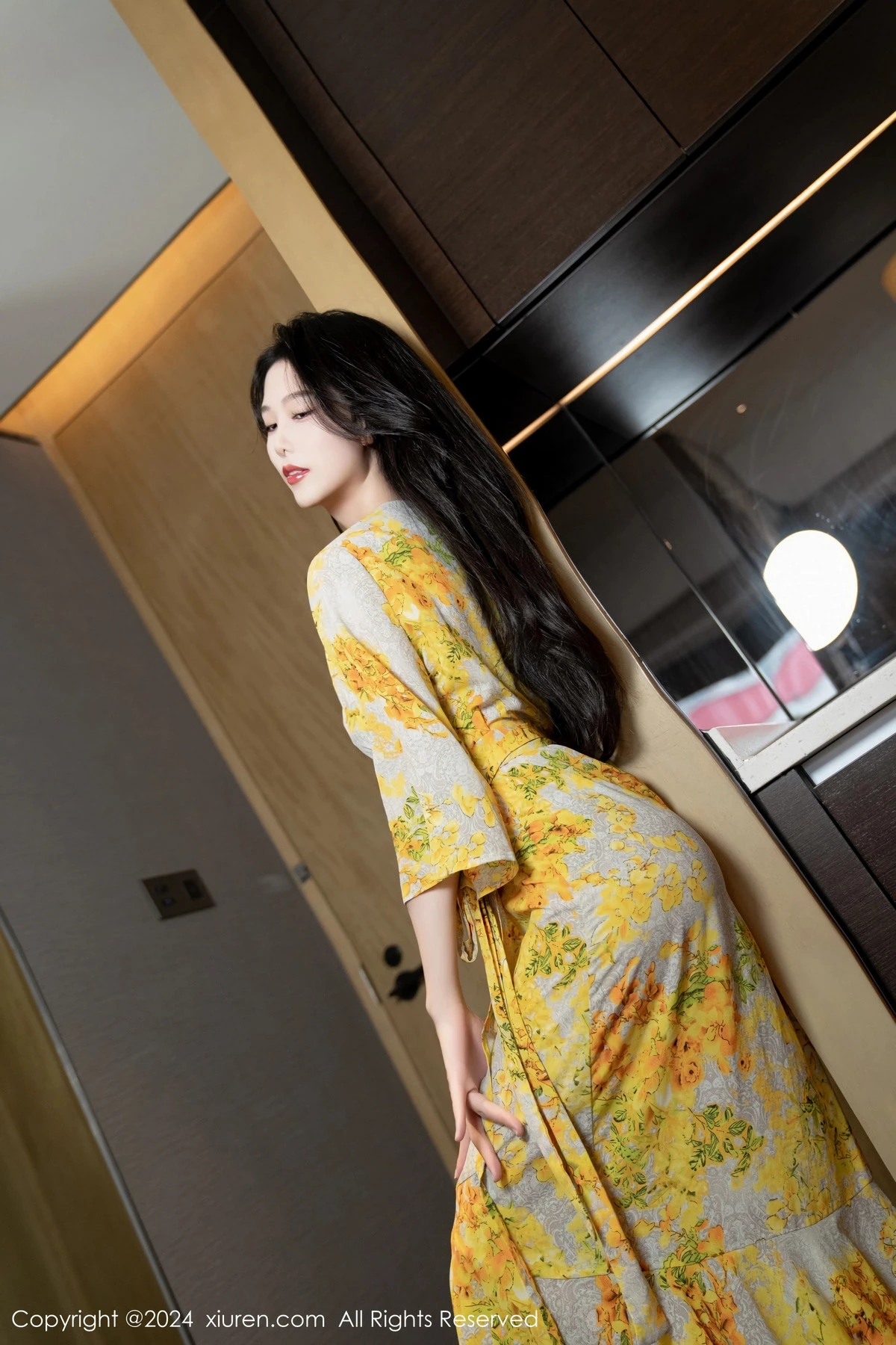 [[XiuRen秀人网]秀人网]No.7981_模特利世情节拍摄性感黄色连衣裙露白色蕾丝内衣完美诱惑写真99P