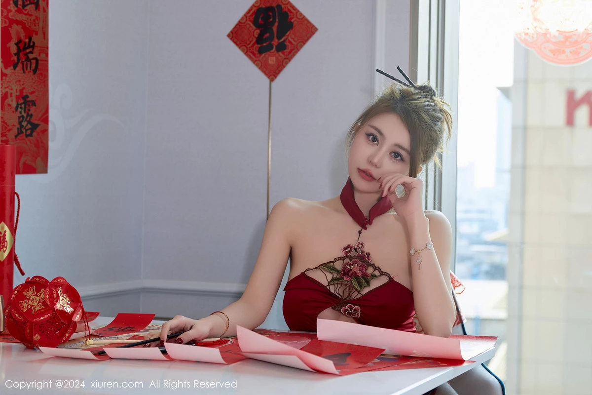 [[XiuRen秀人网]秀人网]No.8036_模特tina_甜仔新年主题红色上衣配魅惑黑丝秀凹凸身材性感写真80P