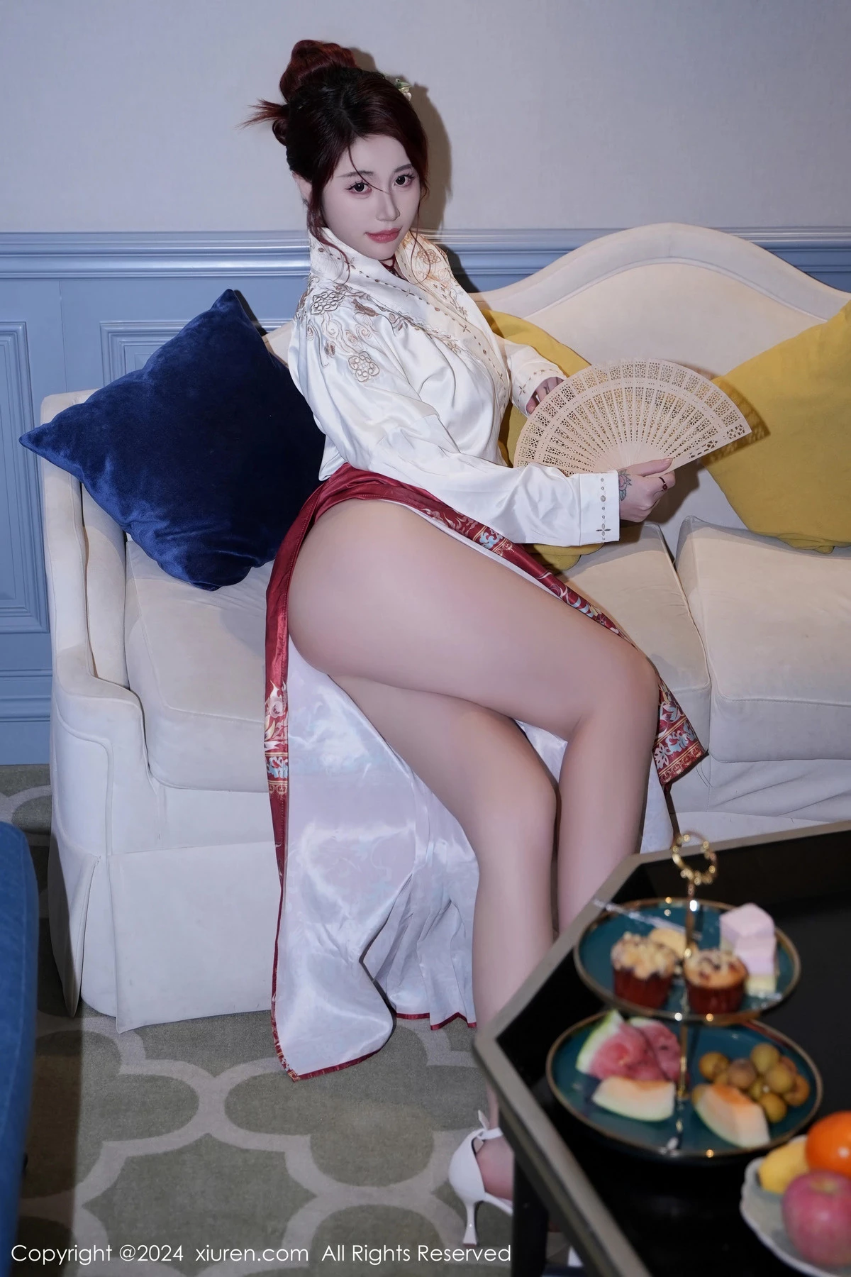 [[XiuRen秀人网]秀人网]No.7985_模特美七Mia性感红色轻透古装服配黑丝吊袜秀惹火身材诱惑写真70P