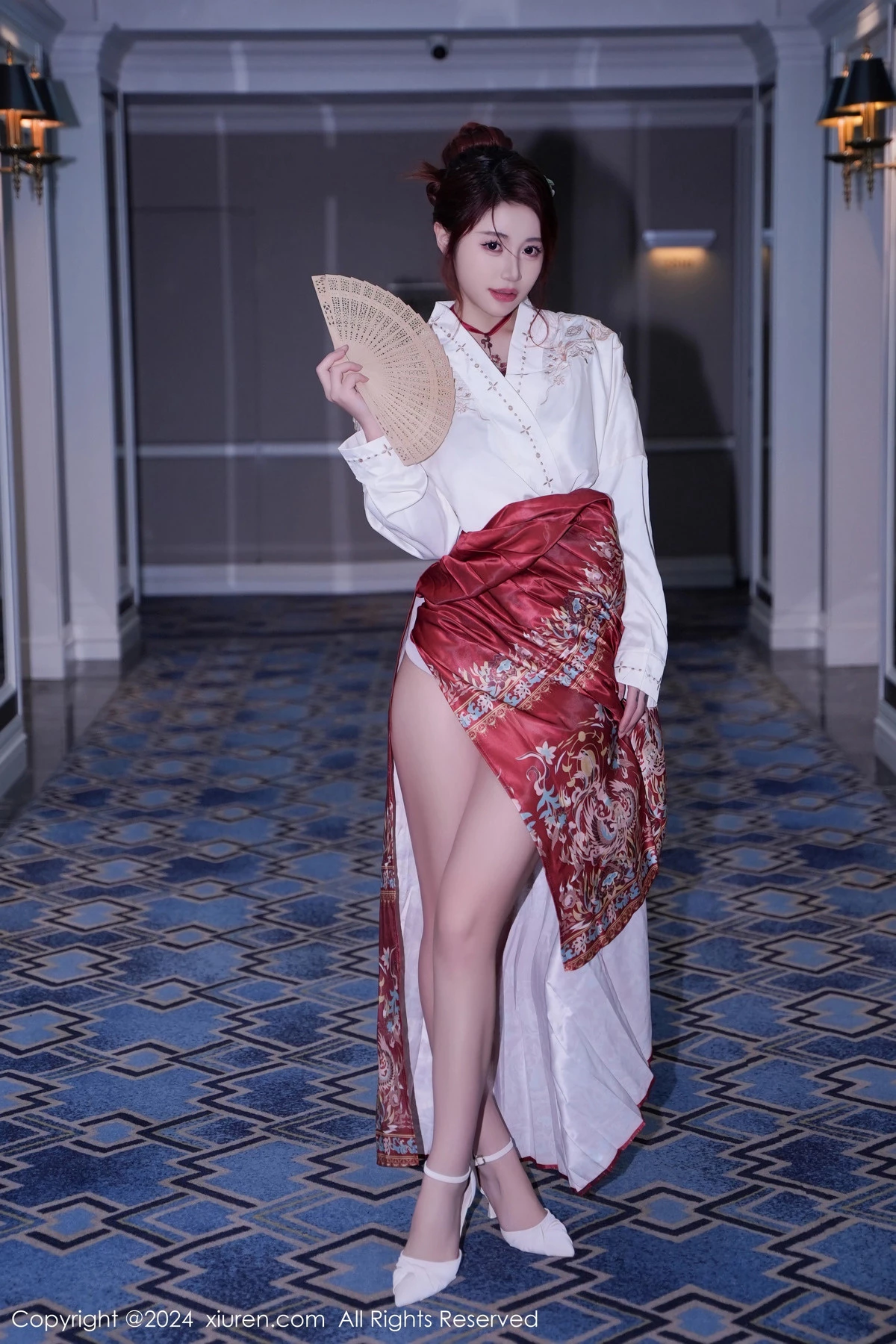 [[XiuRen秀人网]秀人网]No.7985_模特美七Mia性感红色轻透古装服配黑丝吊袜秀惹火身材诱惑写真70P