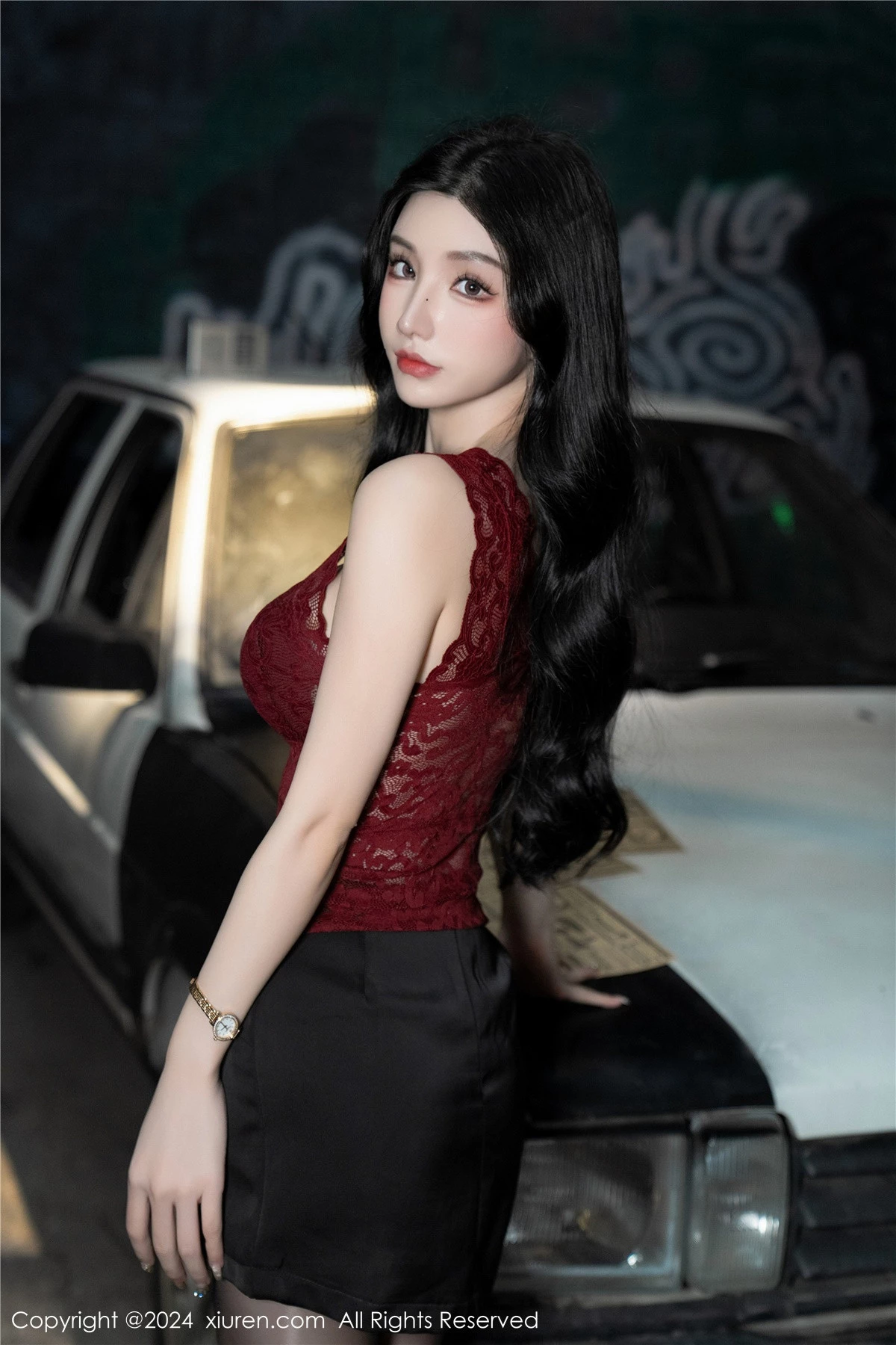 [[XiuRen秀人网]秀人网]No.7993_女神周于希Sally红色上衣配黑短裙露闪亮开档黑丝撩人诱惑写真83P