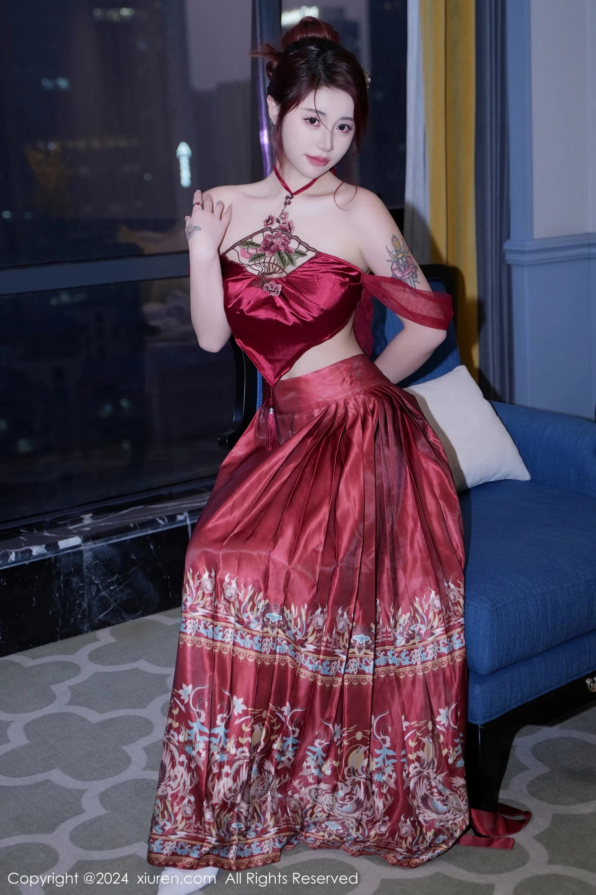 [[XiuRen秀人网]秀人网]No.7985_模特美七Mia性感红色轻透古装服配黑丝吊袜秀惹火身材诱惑写真70P