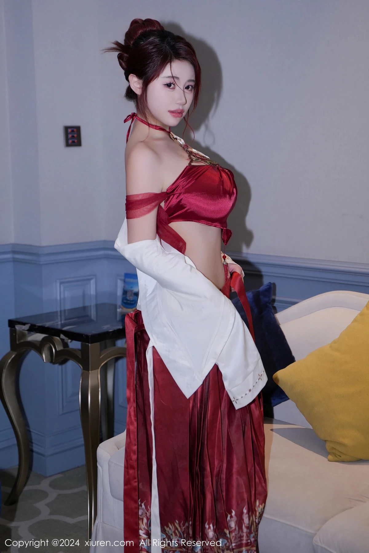 [[XiuRen秀人网]秀人网]No.7985_模特美七Mia性感红色轻透古装服配黑丝吊袜秀惹火身材诱惑写真70P