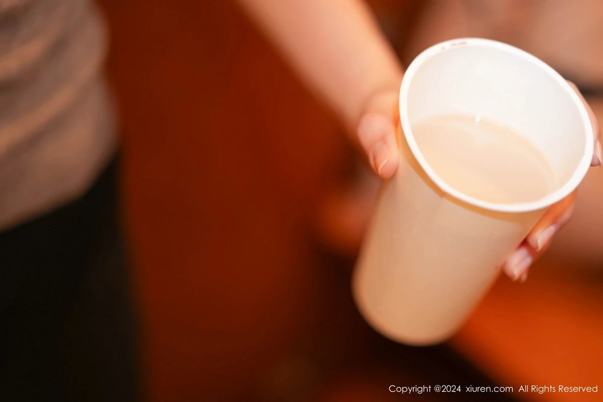 [[XiuRen秀人网]秀人网]No.8054_模特谭小灵捆绑主题黑色胶带裹身配黑丝网袜秀惹火身材诱惑写真74P