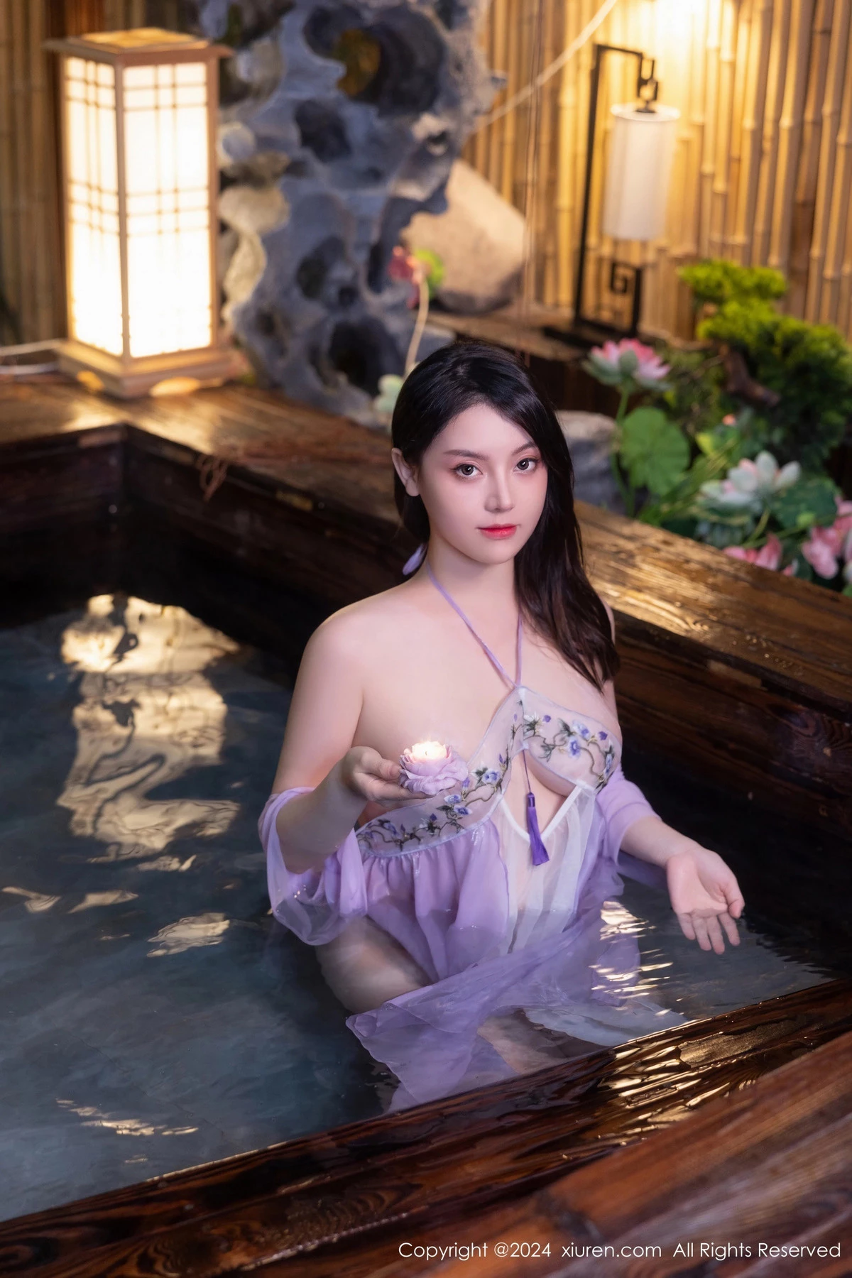 [[XiuRen秀人网]秀人网]No.8059_模特豆瓣酱性感轻透紫色古装服饰透视秀惹火身材极致诱惑写真80P