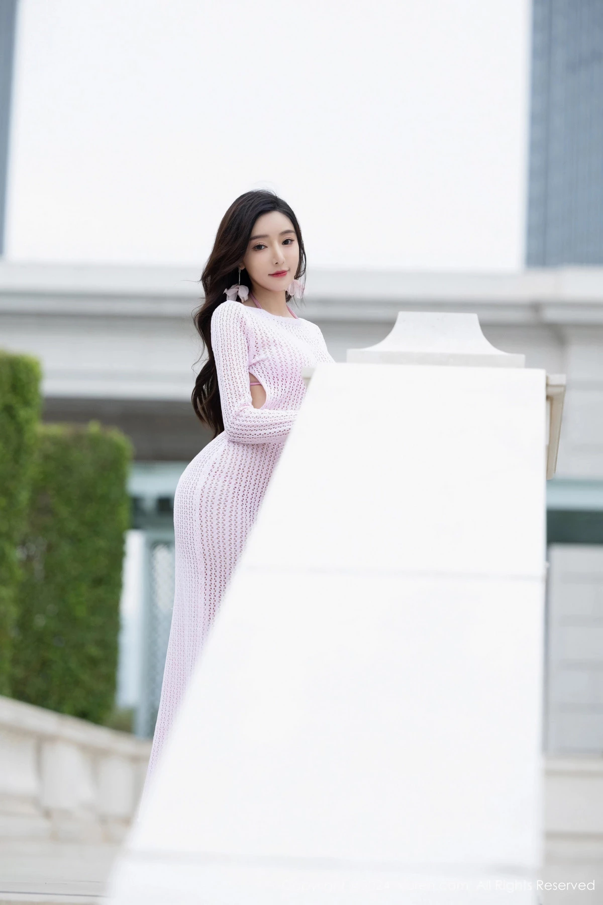 [[XiuRen秀人网]秀人网]No.8055_女神王馨瑶yanni黑色轻透情趣服+粉色比基尼秀完美身材诱惑写真81P