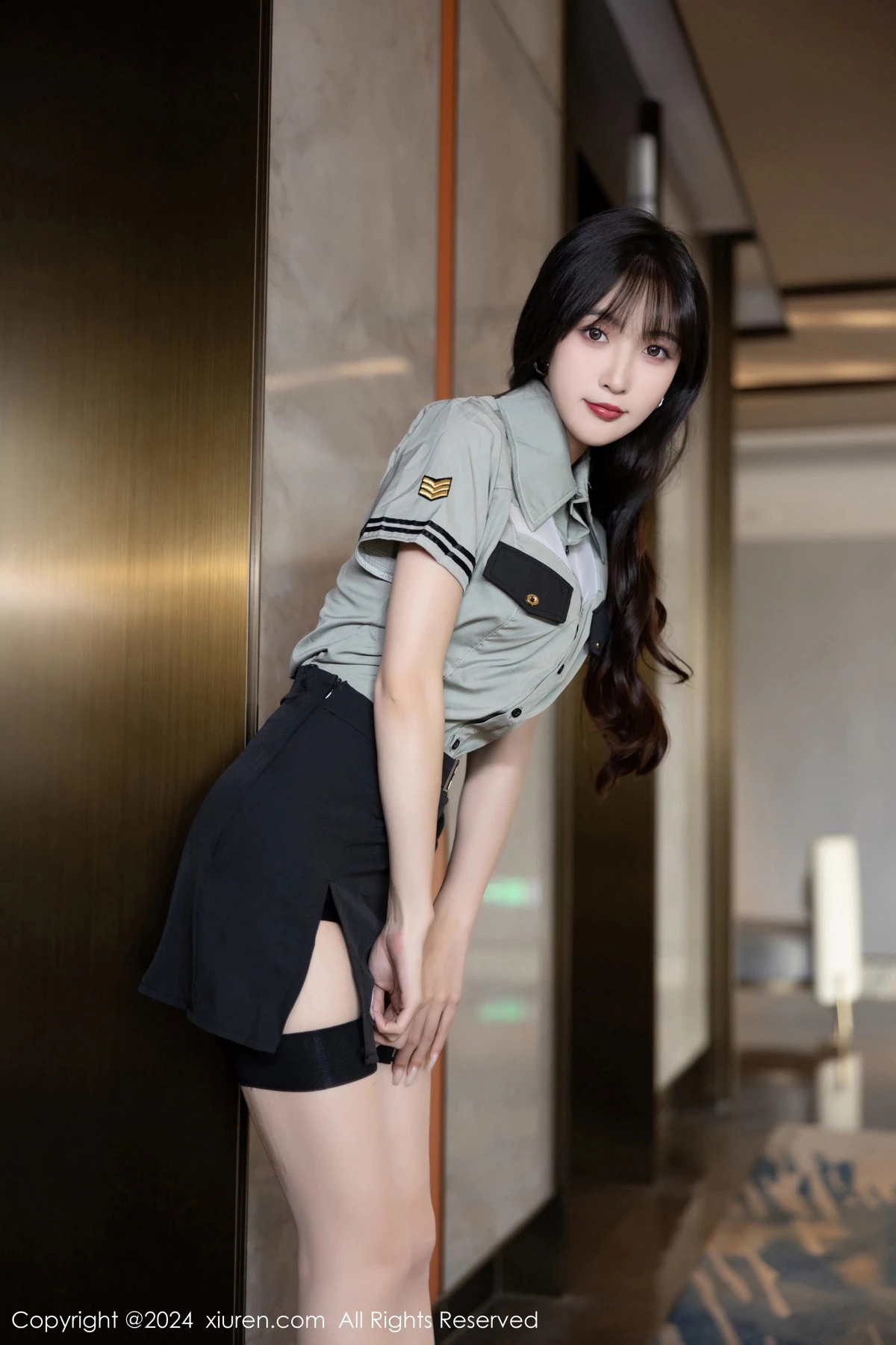 [[XiuRen秀人网]秀人网]No.8064_模特林星阑性感制服露黑色内衣配黑丝吊袜秀曼妙身姿诱惑写真84P