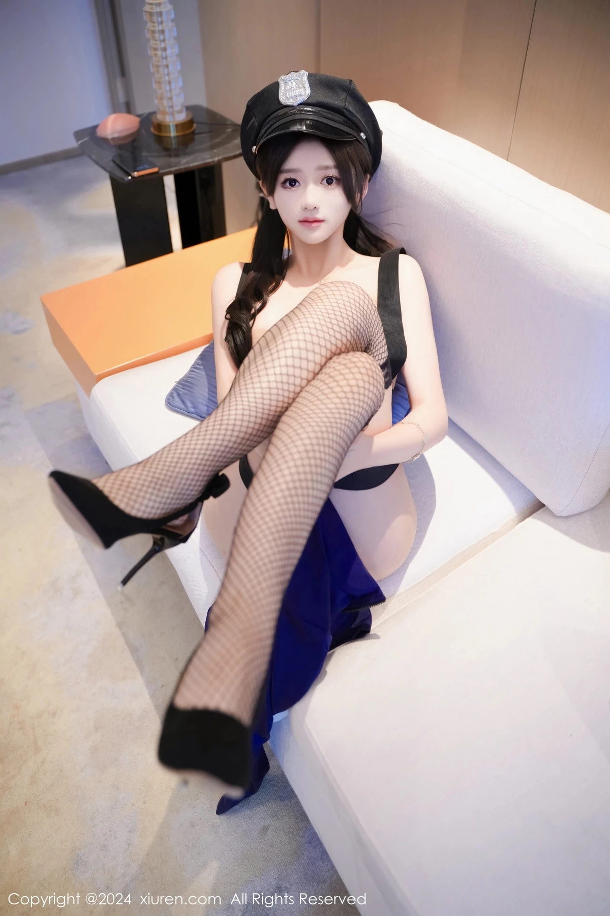 [[XiuRen秀人网]秀人网]No.8066_新人模特奶茶味的包子性感深蓝情趣制服配黑丝吊袜极致魅惑写真66P