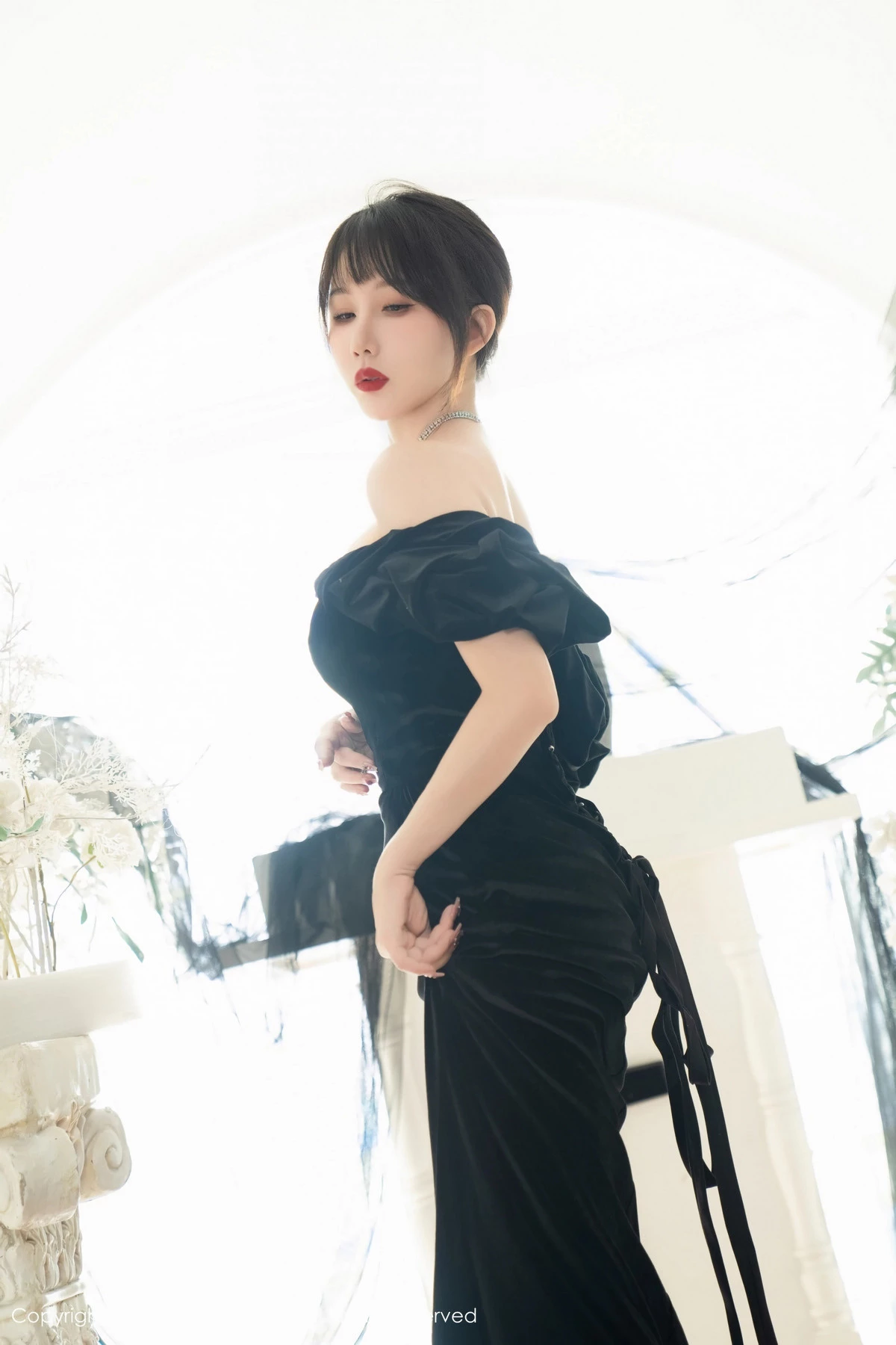 [[XiuRen秀人网]秀人网]No.8070_模特波巧酱性感黑色长裙露黑色蕾丝内衣配超薄黑丝极致魅惑写真87P