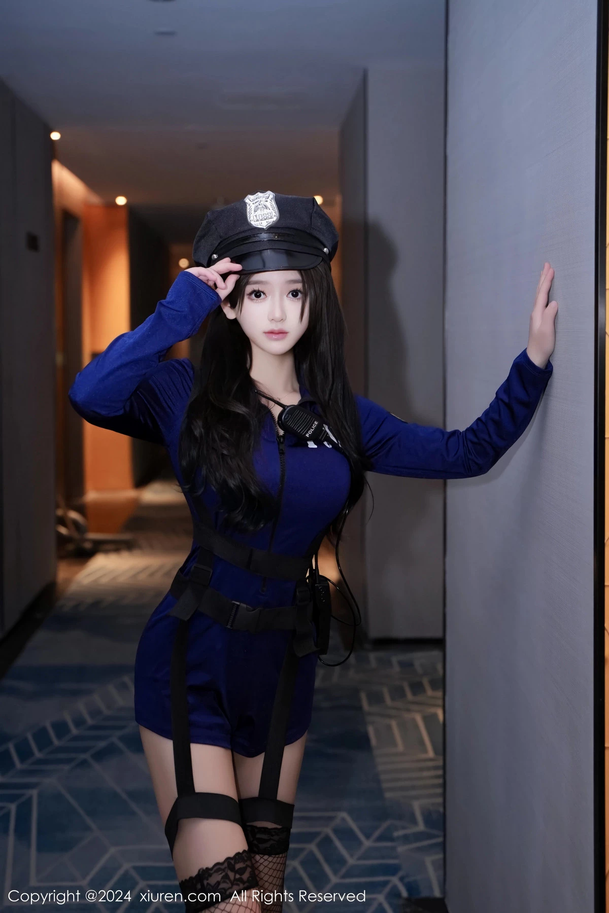 [[XiuRen秀人网]秀人网]No.8066_新人模特奶茶味的包子性感深蓝情趣制服配黑丝吊袜极致魅惑写真66P