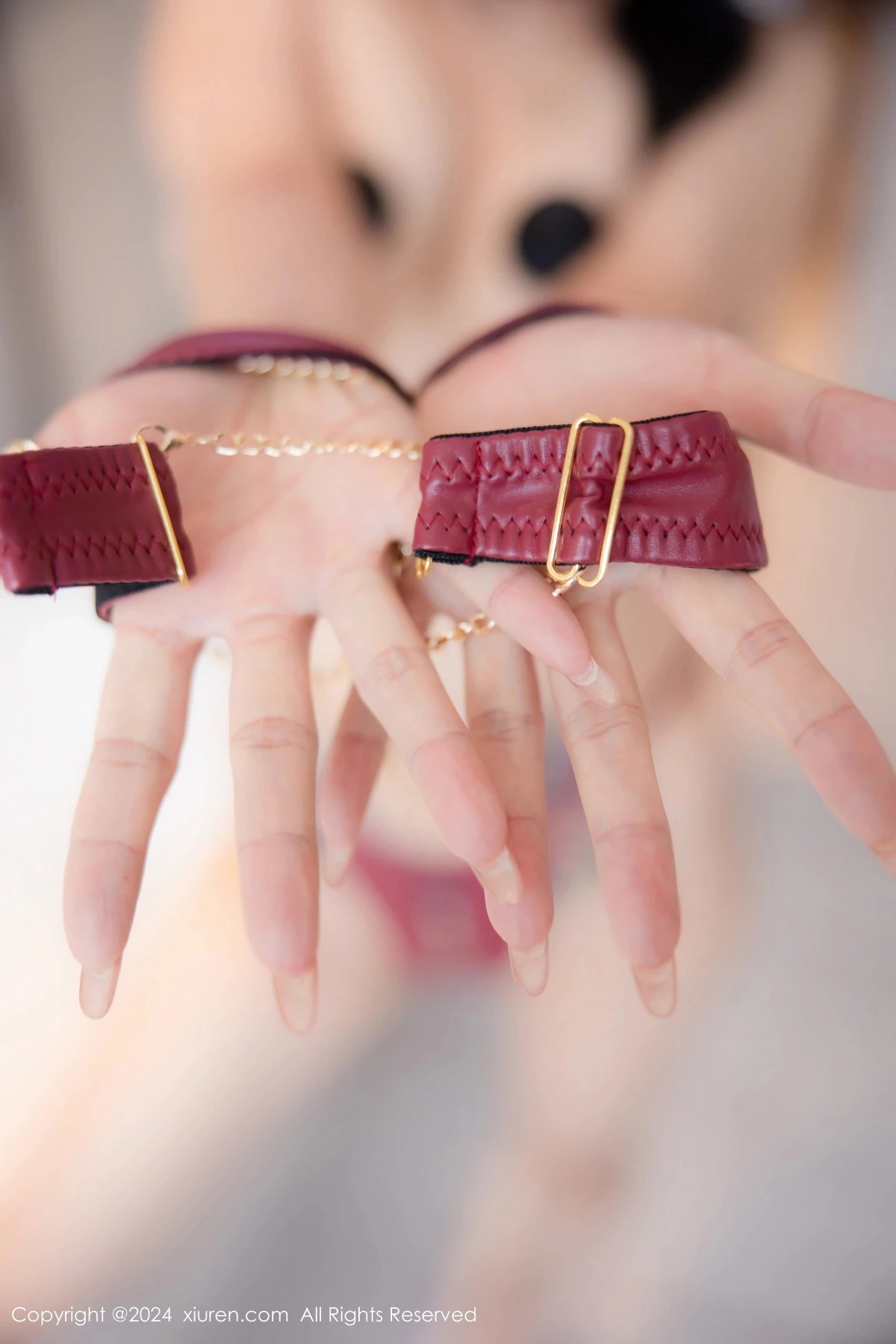 [[XiuRen秀人网]秀人网]No.8069_模特田冰冰私房性感红色情趣皮衣露傲人豪乳遮点惹火诱惑写真54P