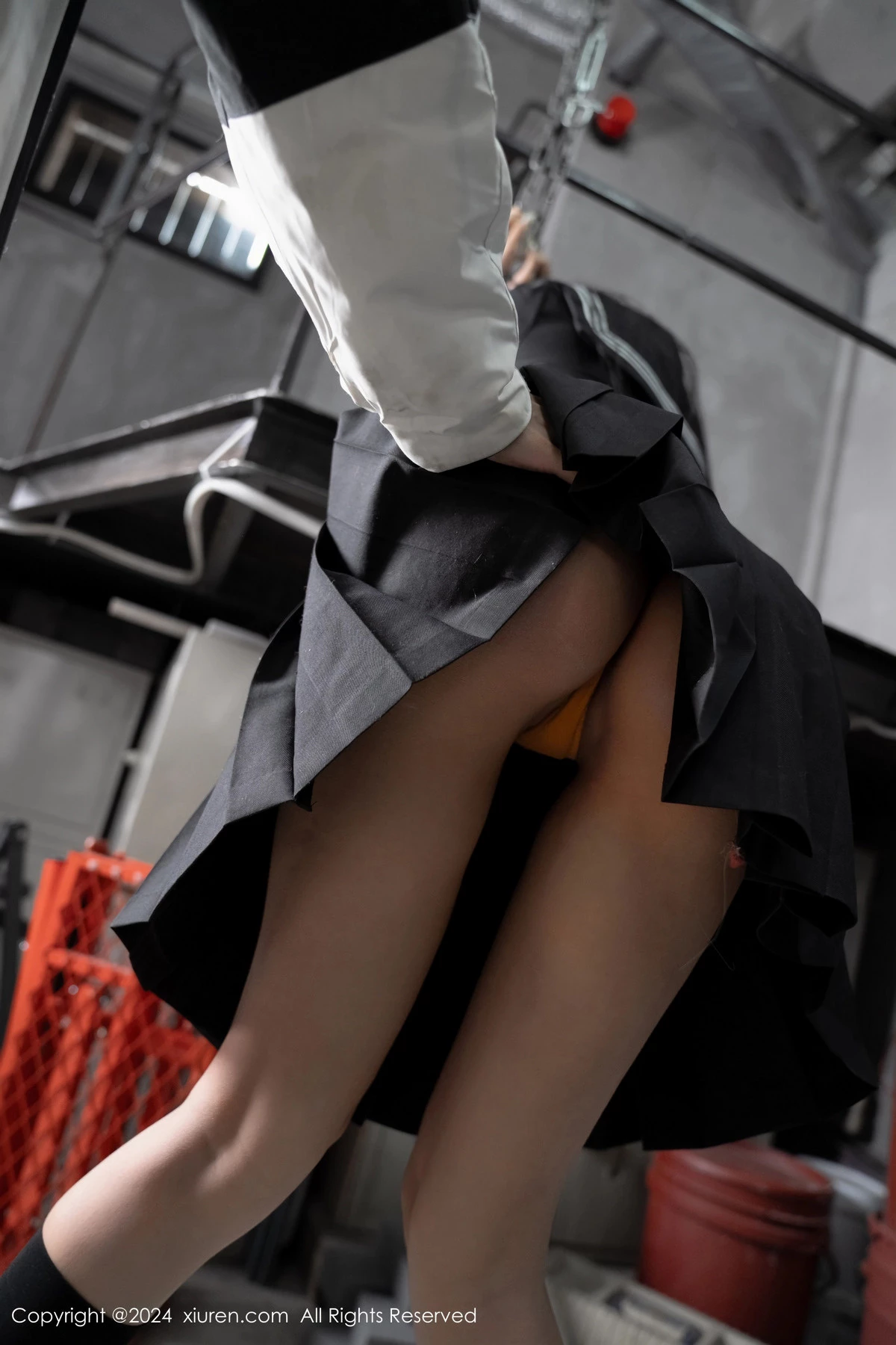 [[XiuRen秀人网]秀人网]No.8080_女神杨晨晨Yome性感黑色制服露黄色内衣秀丰腴身材完美诱惑写真90P