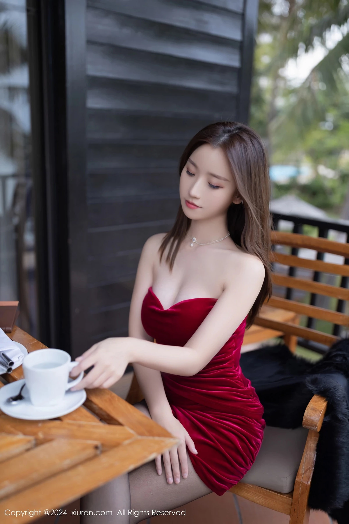 [[XiuRen秀人网]秀人网]No.8077_模特杏子Yada性感红色连衣短裙露黑色内衣秀曼妙身姿诱惑写真82P