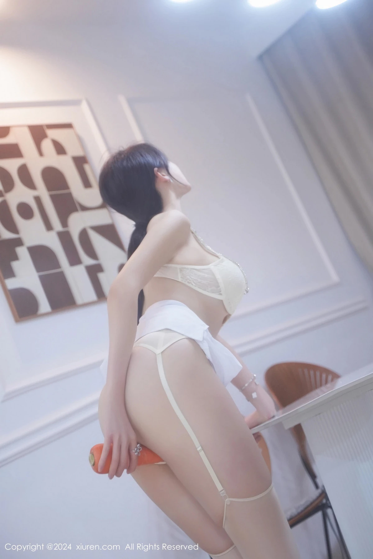 [[XiuRen秀人网]秀人网]No.8083_女神Carol周妍希性感白色上衣配肉丝吊袜秀丰满身材诱惑写真96P