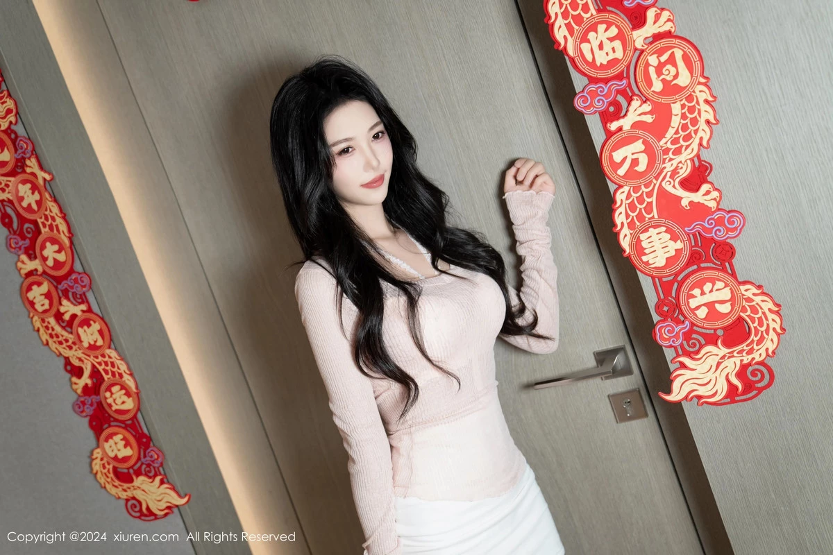 [[XiuRen秀人网]秀人网]No.8086_模特利世情节拍摄性感浅粉上衣配短裙露淡粉内衣完美诱惑写真105P