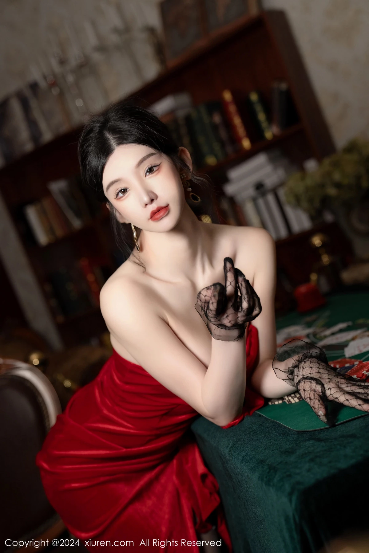 [[XiuRen秀人网]秀人网]No.8097_女神周于希Sally荷官角色扮演红色露肩服饰配无内黑丝诱惑写真106P