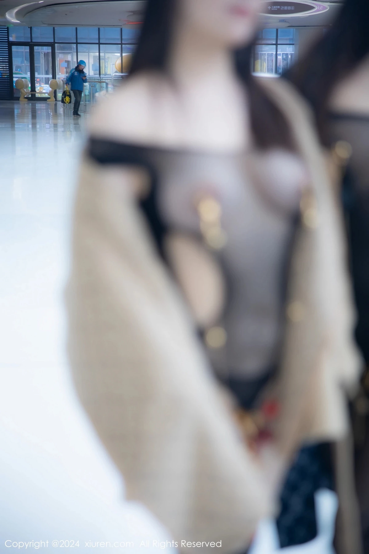 [[XiuRen秀人网]秀人网]No.8099_模特合集豆瓣酱商场场景性感黑色情趣服饰秀惹火身材诱惑写真84P