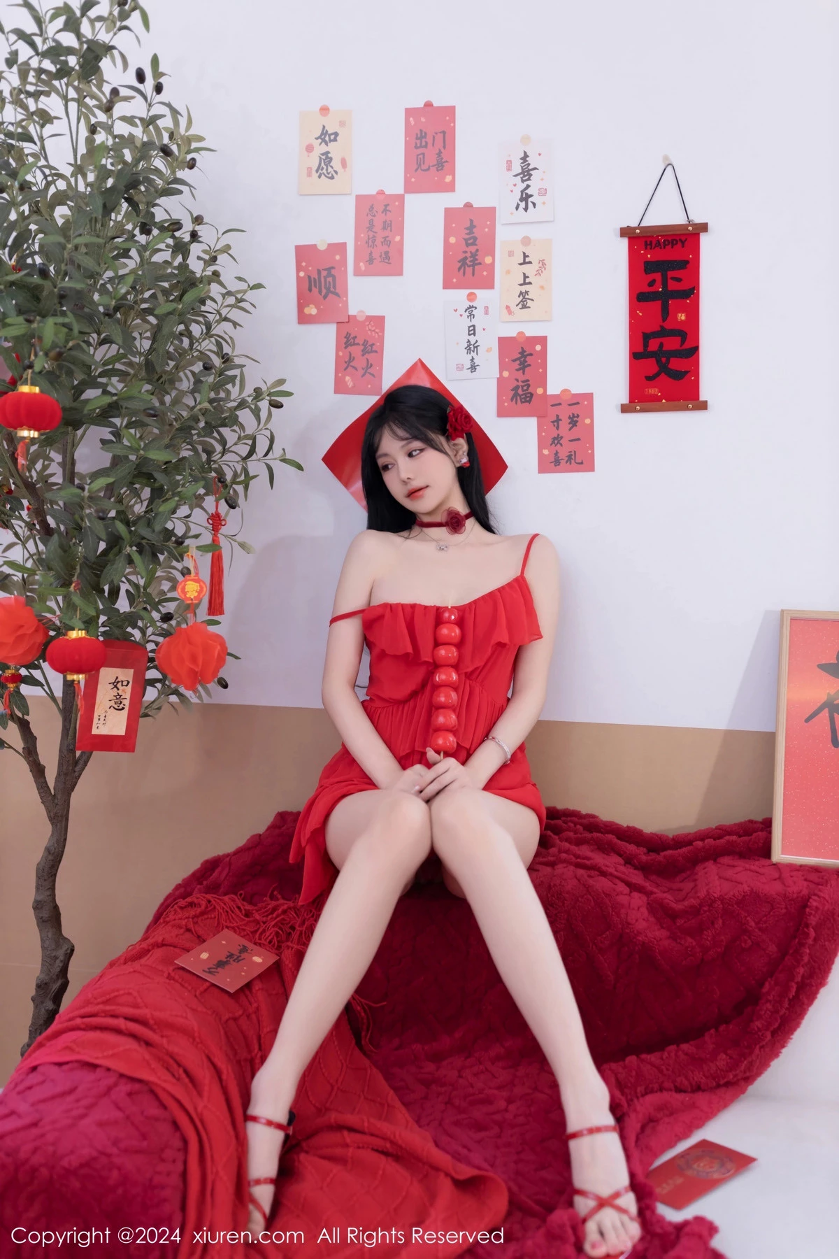 [[XiuRen秀人网]秀人网]No.8098_模特幼幼贺新春主题性感红色吊带短裙秀完美身材迷人诱惑写真82P