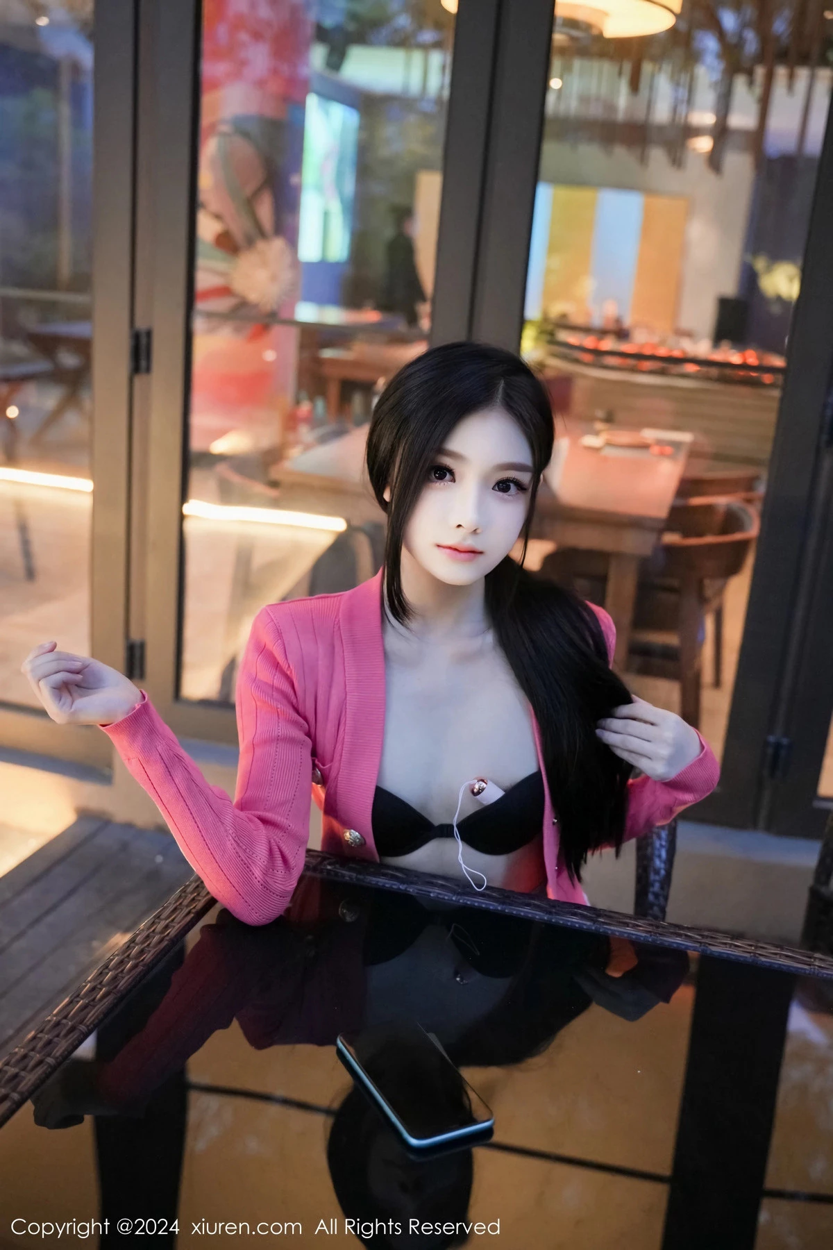 [[XiuRen秀人网]秀人网]No.8091_新人模特龙雪儿脱牛仔裤露性感黑色内衣配开档黑丝极致魅惑写真69P