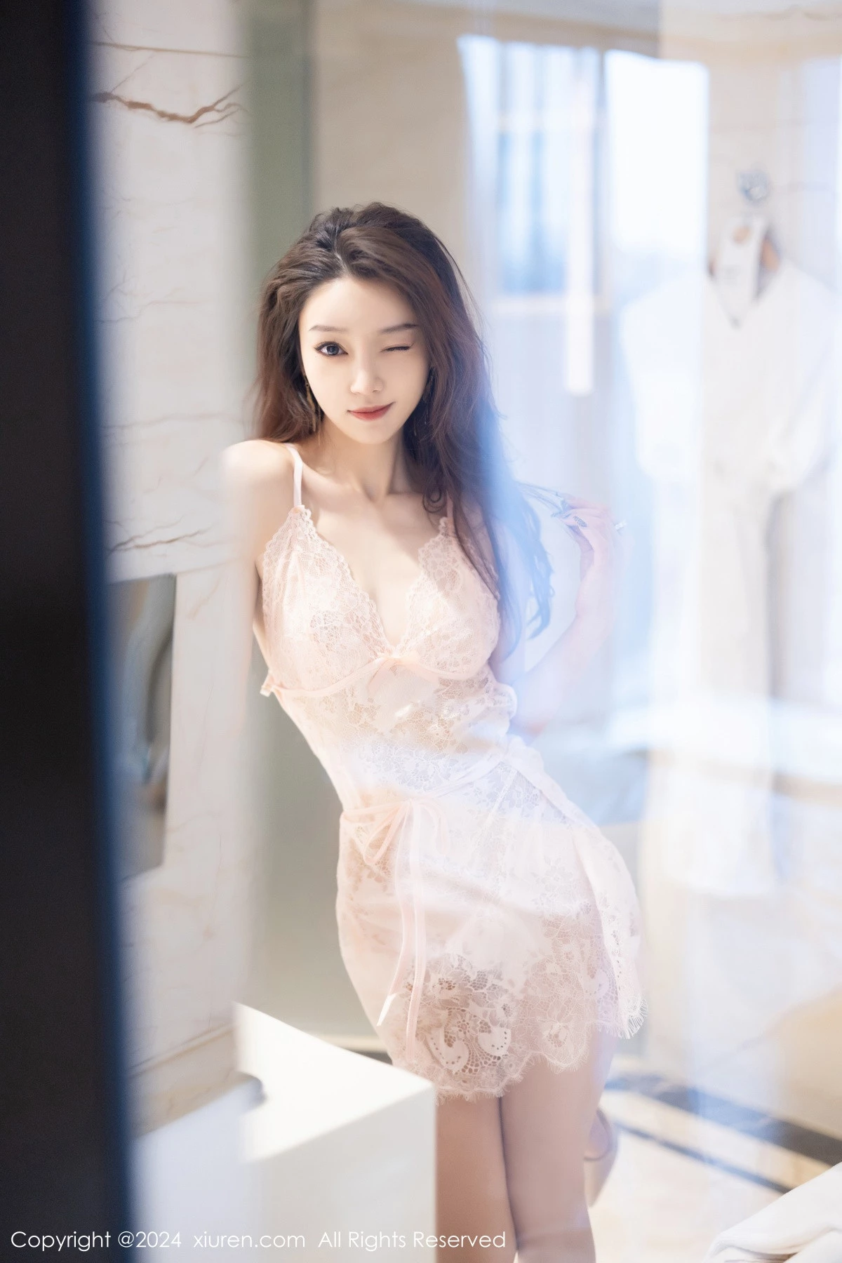 [[XiuRen秀人网]秀人网]No.7998_模特苏曼兮性感橄榄绿吊带裙+粉色情趣睡裙秀丰腴美臀诱惑写真88P