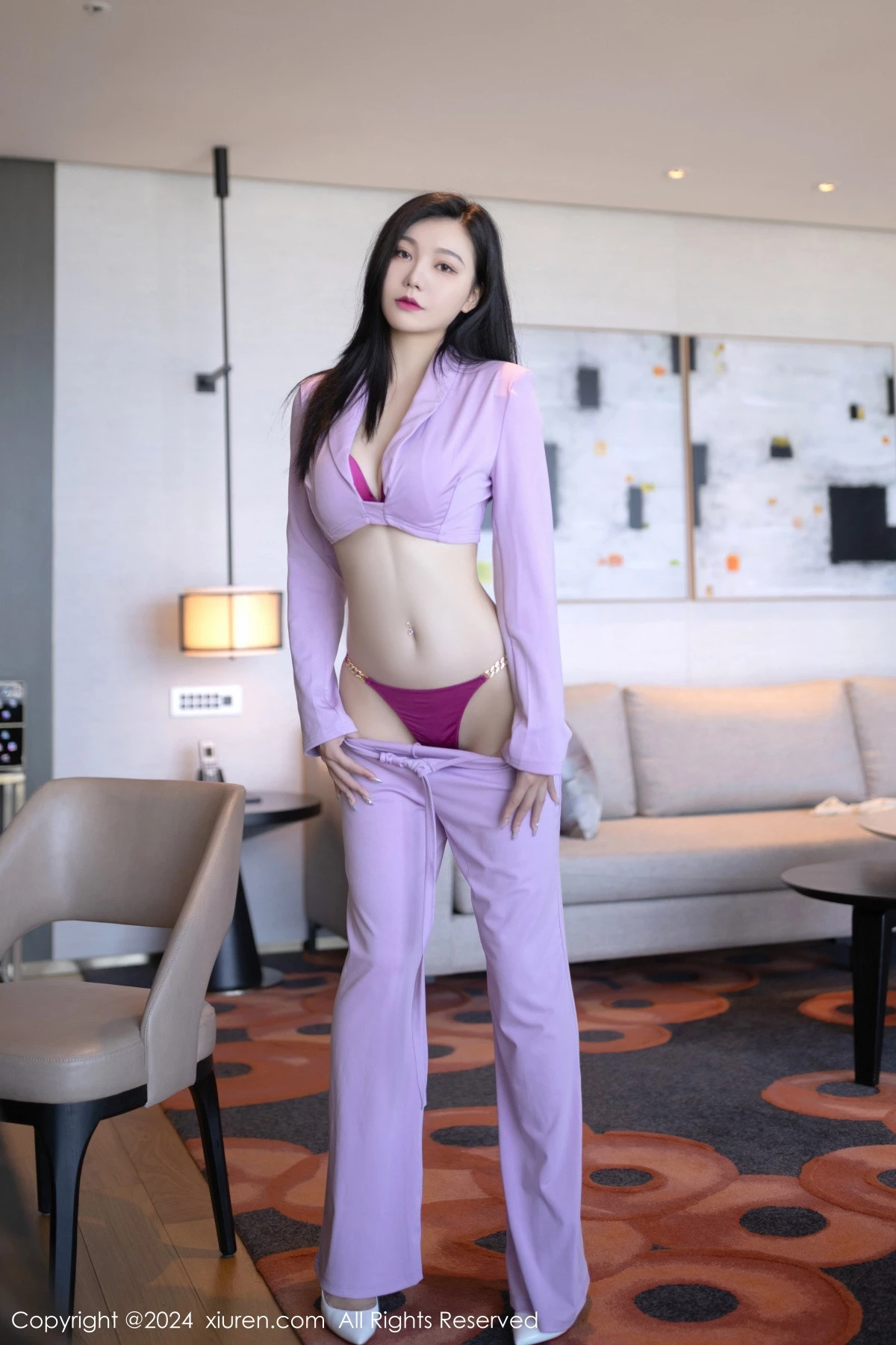 [[XiuRen秀人网]秀人网]No.8006_模特安然anran性感淡粉套装露紫红色内衣配白丝袜完美诱惑写真80P