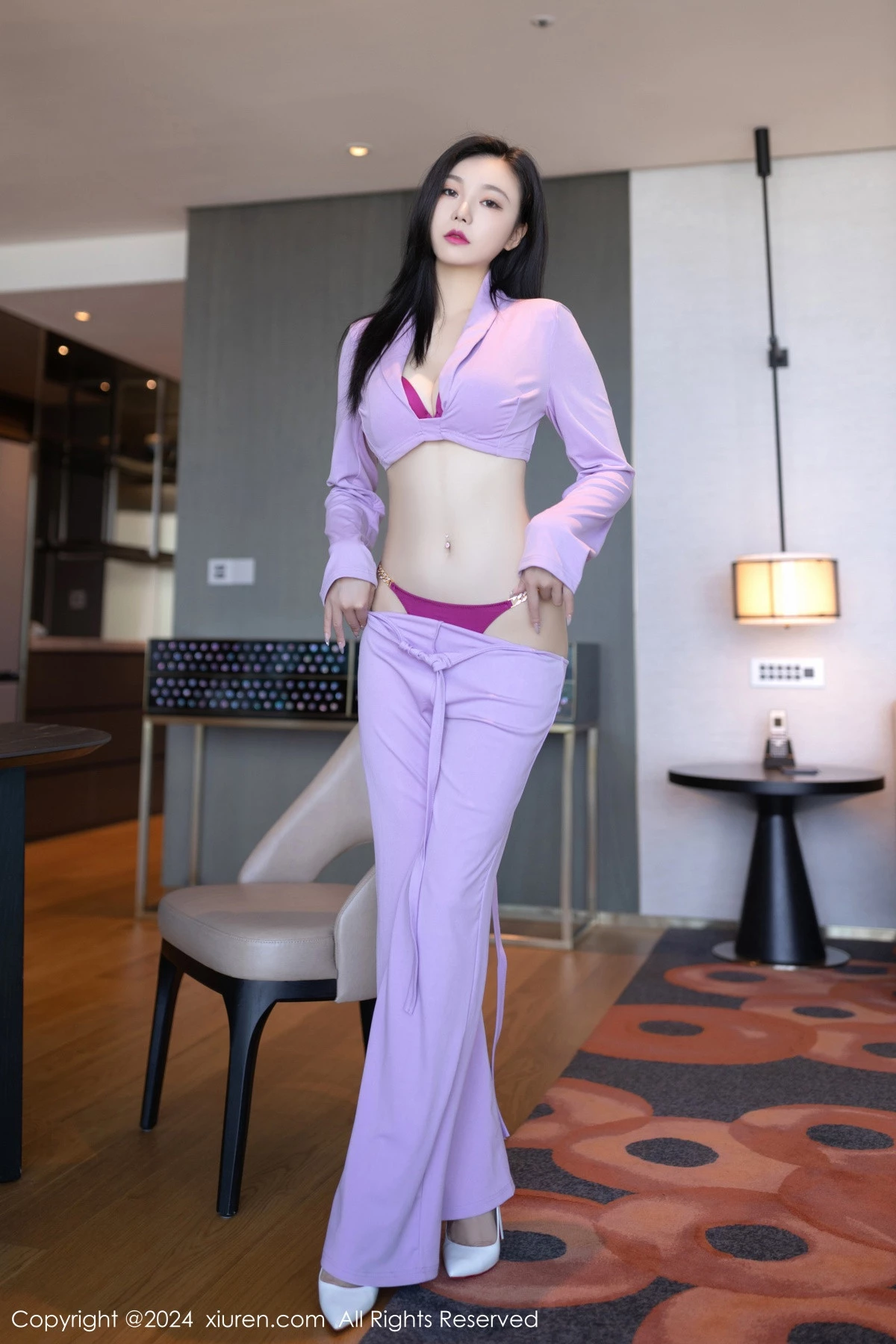 [[XiuRen秀人网]秀人网]No.8006_模特安然anran性感淡粉套装露紫红色内衣配白丝袜完美诱惑写真80P