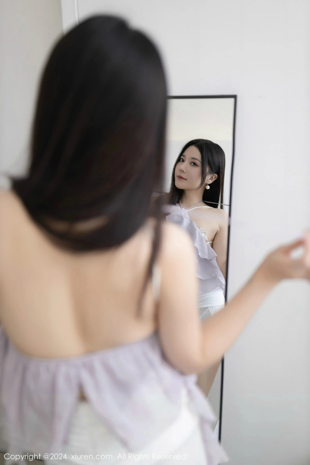 [[XiuRen秀人网]秀人网]No.8026_模特鱼子酱Fish性感紫灰色上衣露轻透内衣配超薄肉丝诱惑写真80P