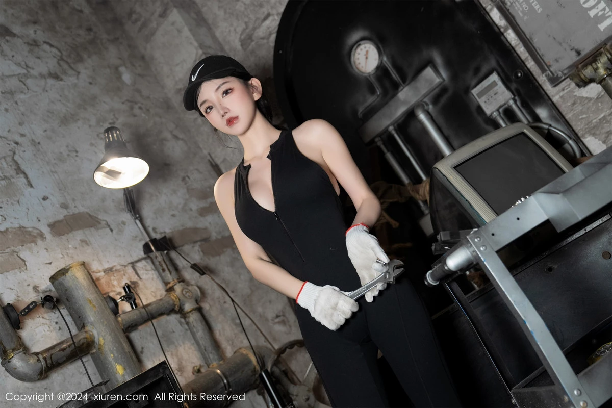 [[XiuRen秀人网]秀人网]No.8027_女神周于希Sally剧情主题脱性感黑色连体服饰秀惹火身材诱惑写真99P