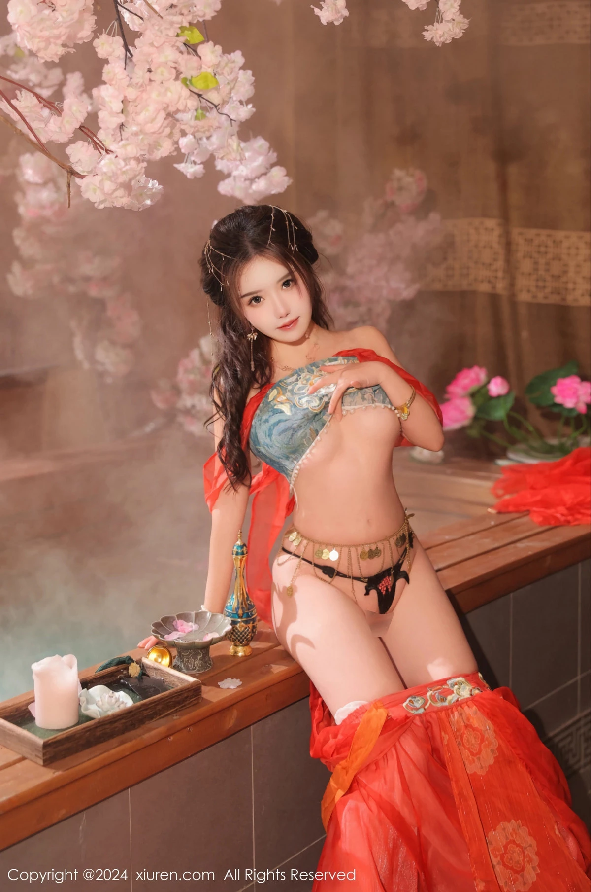 [[XiuRen秀人网]秀人网]No.8146_模特小薯条nienie性感红色古装服饰配白丝袜秀完美身材诱惑写真82P