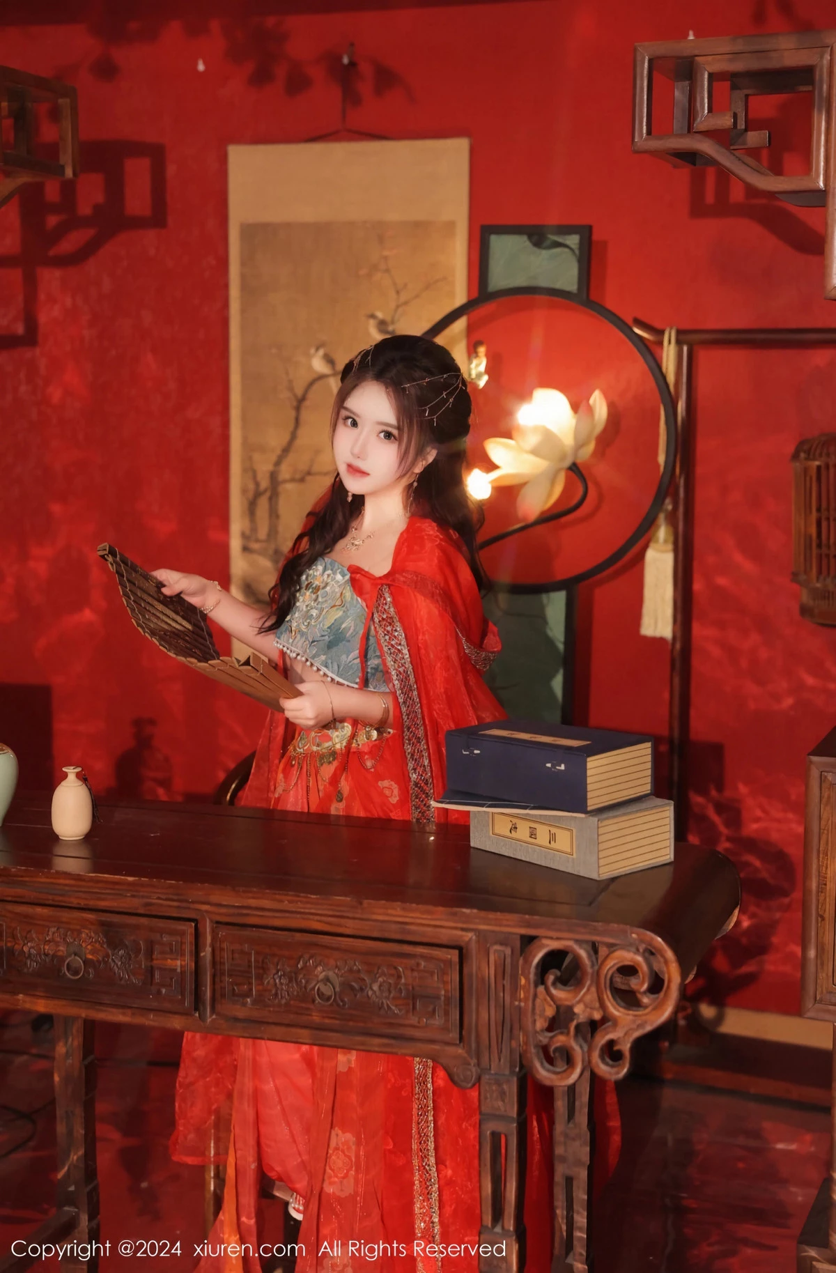 [[XiuRen秀人网]秀人网]No.8146_模特小薯条nienie性感红色古装服饰配白丝袜秀完美身材诱惑写真82P