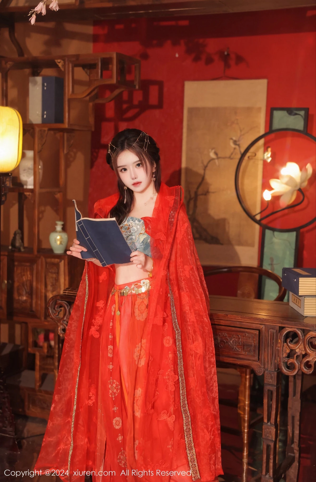 [[XiuRen秀人网]秀人网]No.8146_模特小薯条nienie性感红色古装服饰配白丝袜秀完美身材诱惑写真82P