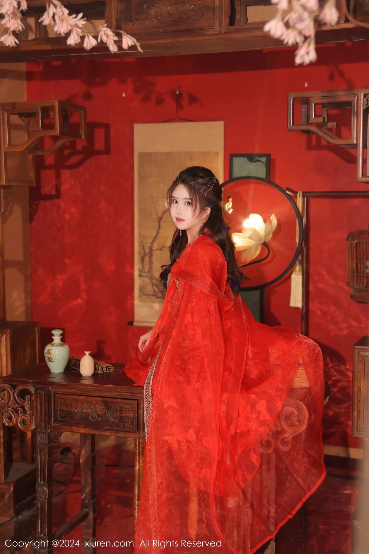 [[XiuRen秀人网]秀人网]No.8146_模特小薯条nienie性感红色古装服饰配白丝袜秀完美身材诱惑写真82P